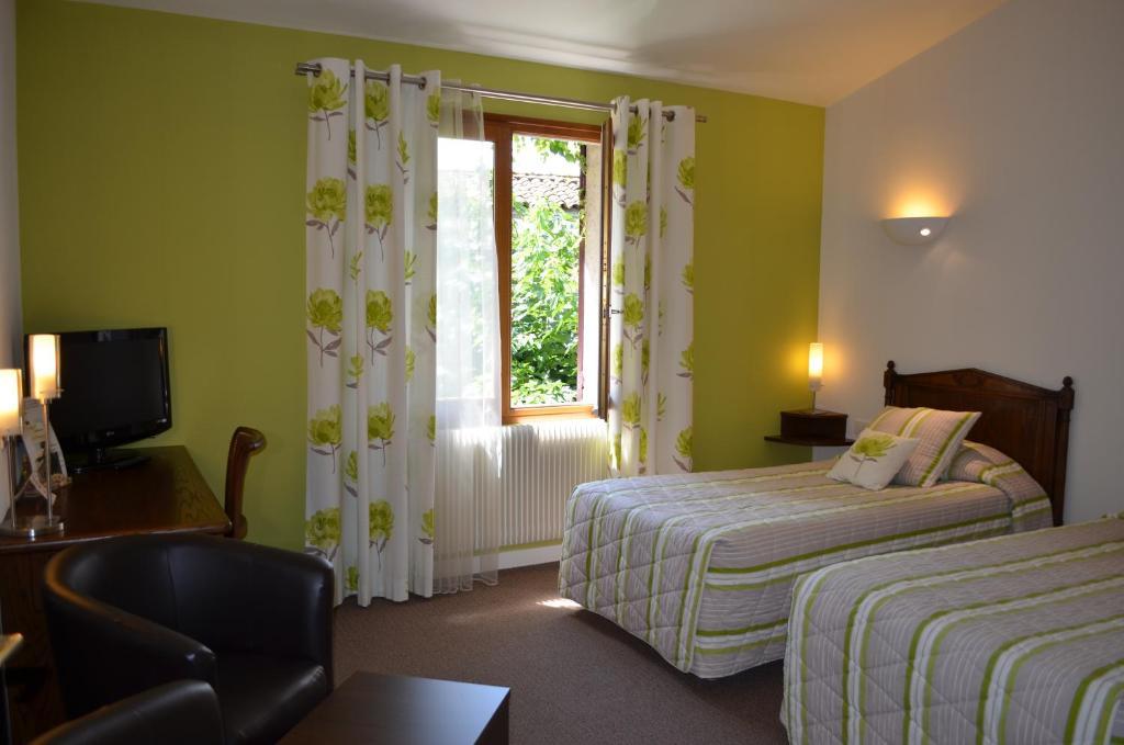 Hotel De Bourgogne Cluny Room photo